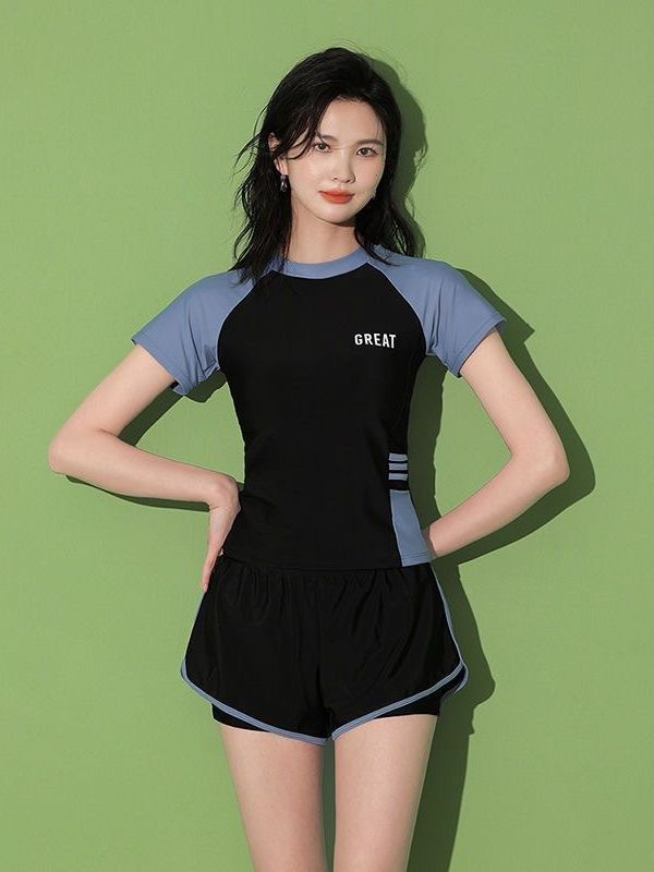 Fato de Banho Feminino Dividido – Estilo Desportivo e Elegante com Efeito Slim
